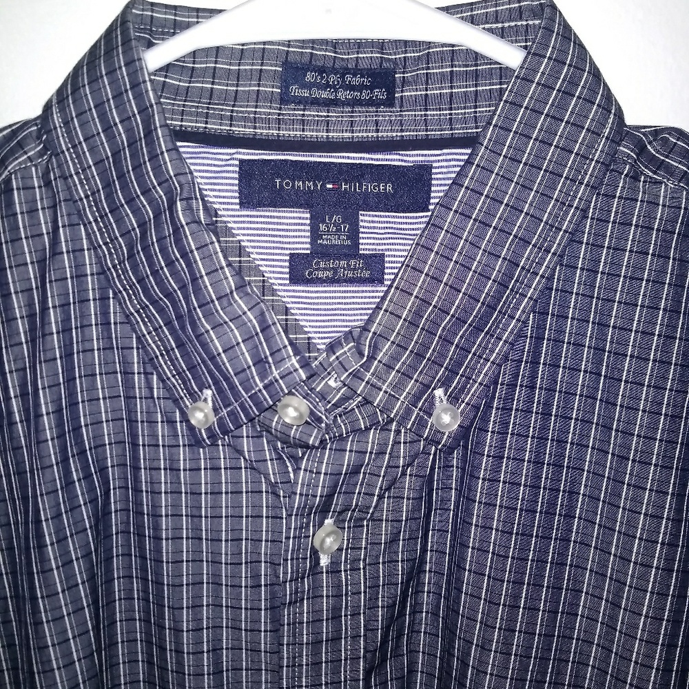 Tommy Hilfiger. Long sleeve. 80's 2 ply fabric.